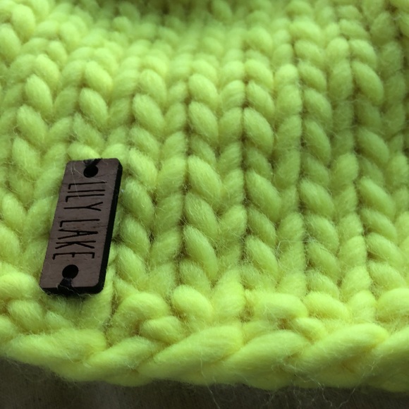 Lily Lake hand knit wool tuque / beanie ~ neon - Picture 3 of 6